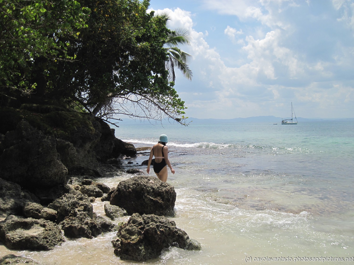 Sailboat in the distance as viewed from Cayo Levantado.jpg