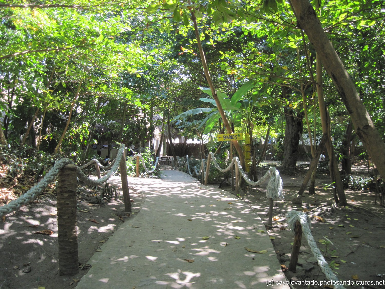 Walkway to the restrooms at Cayo Levantado.jpg