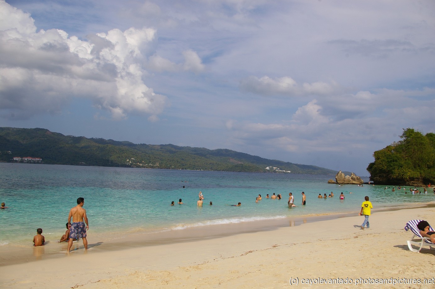 Cayo Levantado beach and vacation goers.jpg