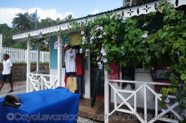 Samana gift shop.jpg