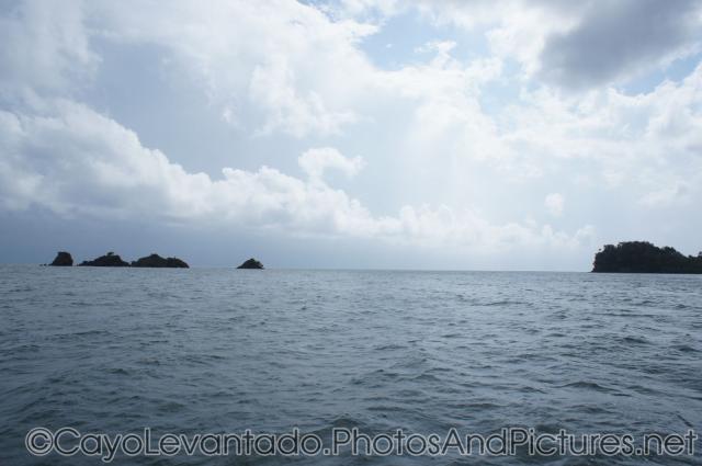 Small islands off the coast of Samana.jpg