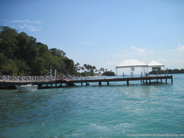Dock of Cayo Levantado.jpg